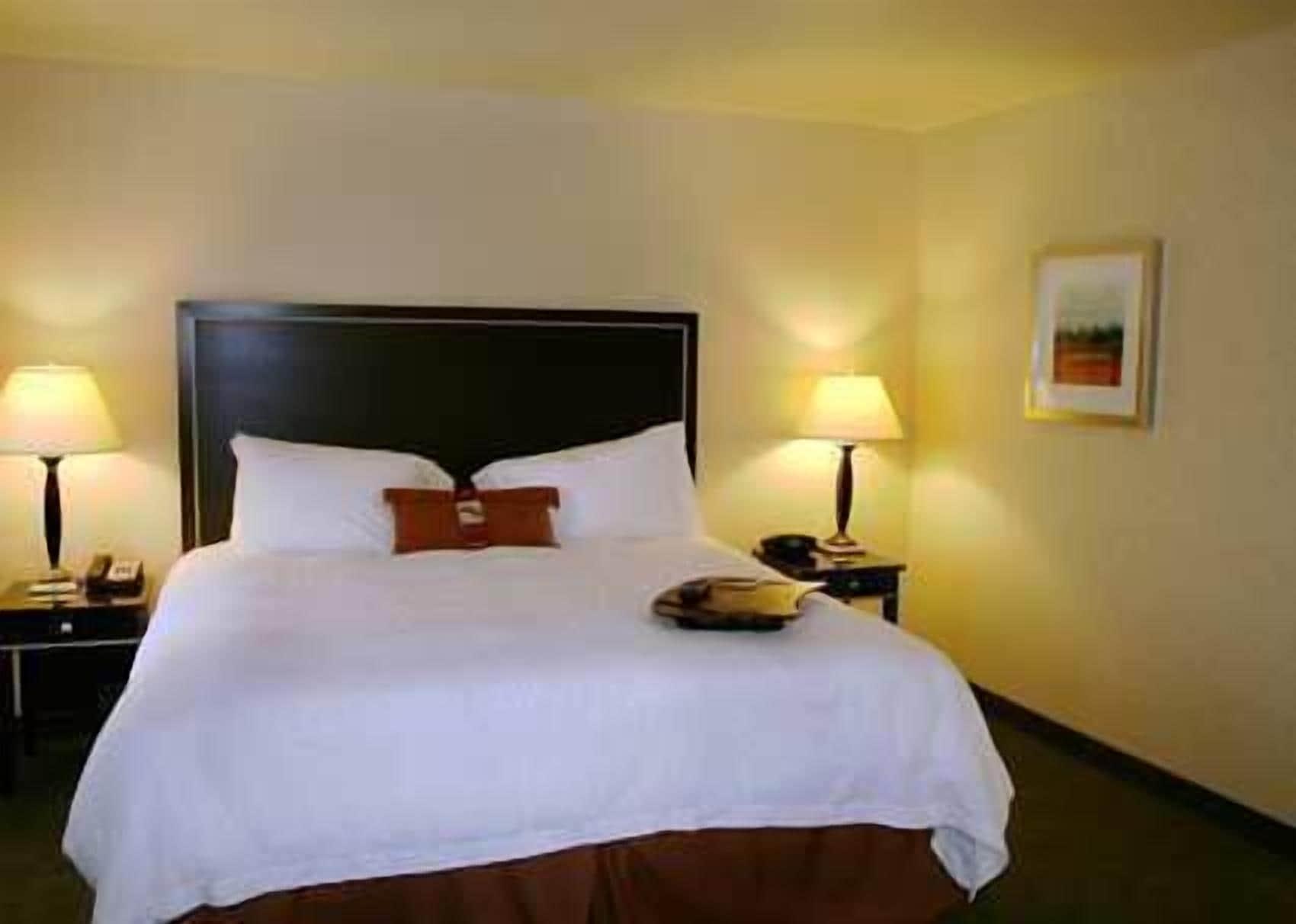 Hampton Inn & Suites Roseville Εξωτερικό φωτογραφία