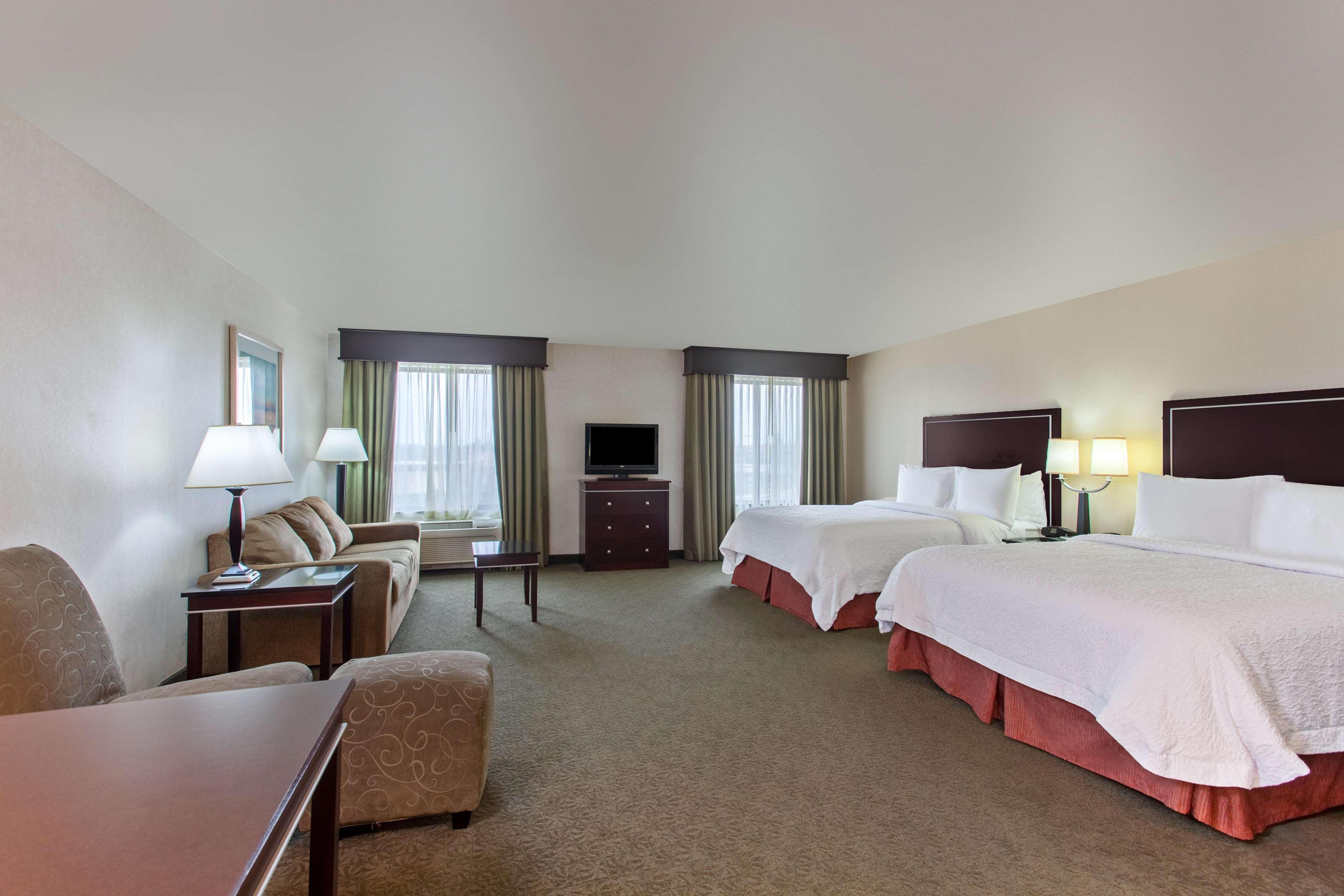 Hampton Inn & Suites Roseville Εξωτερικό φωτογραφία