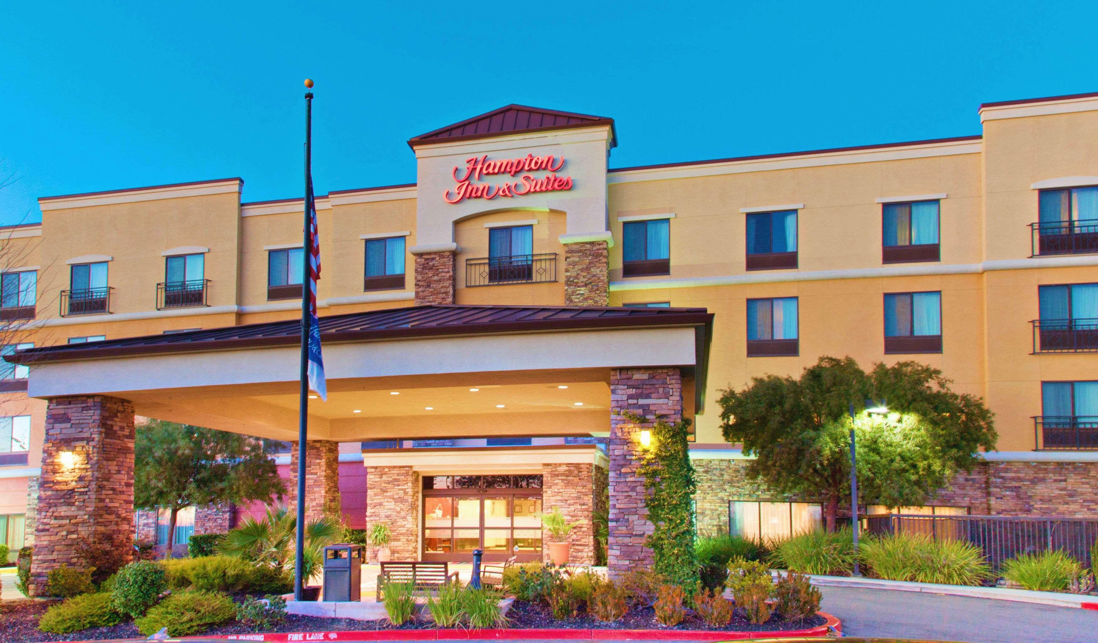 Hampton Inn & Suites Roseville Εξωτερικό φωτογραφία