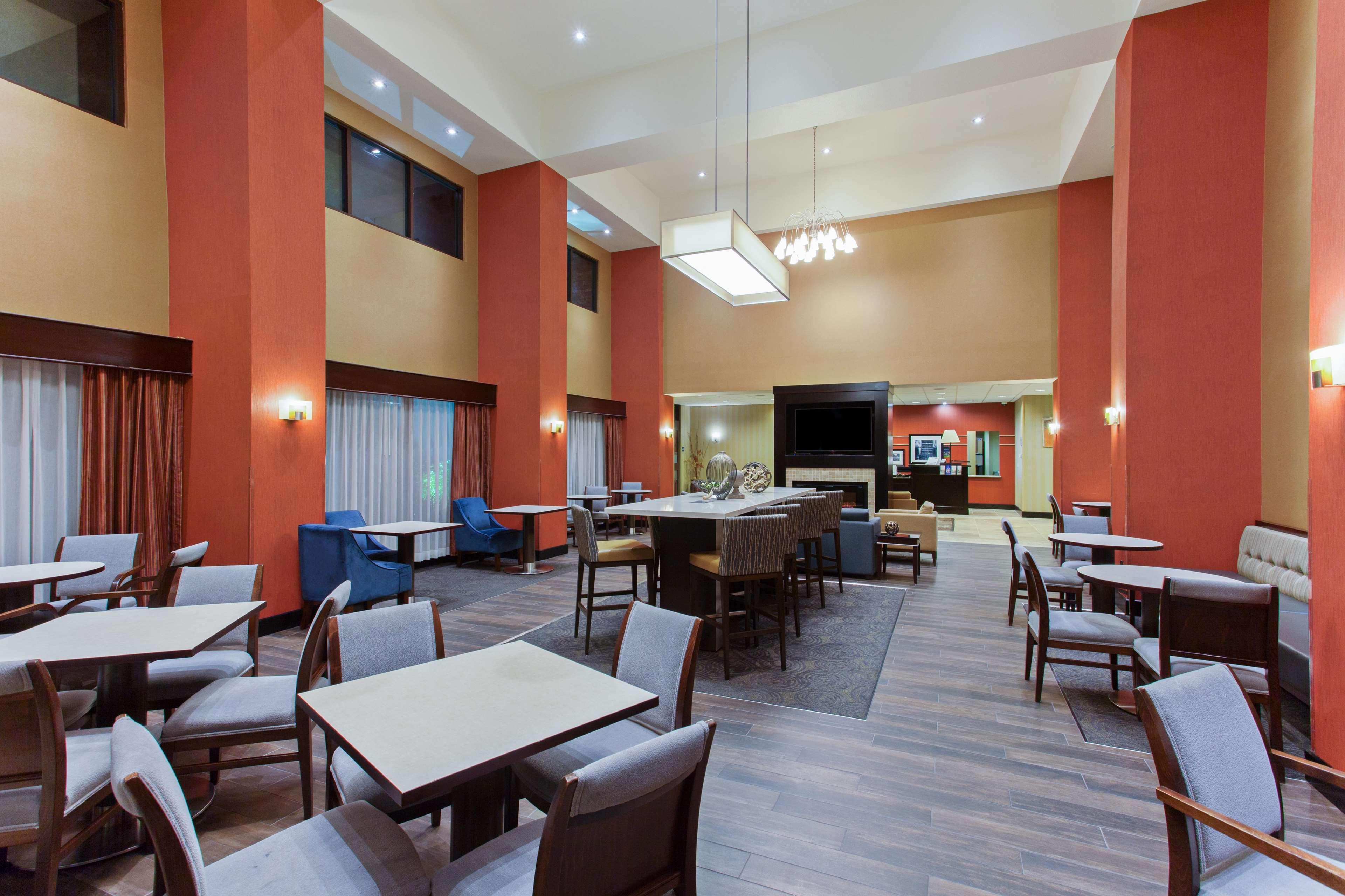Hampton Inn & Suites Roseville Εξωτερικό φωτογραφία
