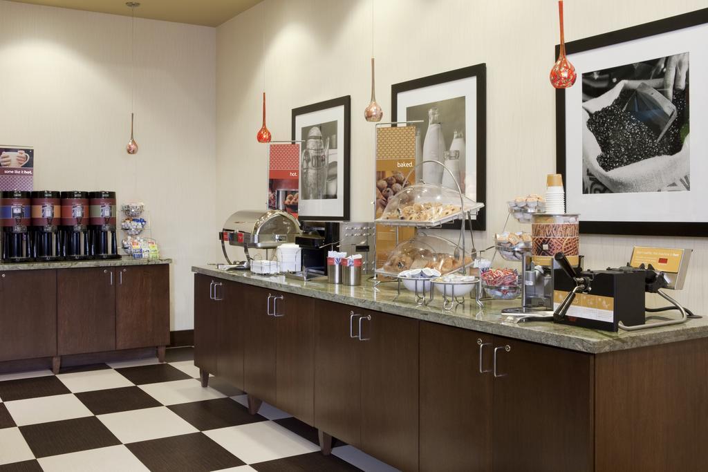 Hampton Inn & Suites Roseville Εξωτερικό φωτογραφία